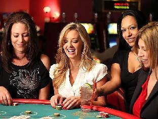 Lucky Club Casino And Hotel - image 5