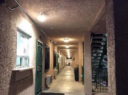 Crown Motel - image 13
