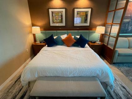 SIGNATURE MGM TOP 38th FLOOR PENTHOUSE BEST DELUXE BALONY STRIP VIEW SUITE NO RESORT FEE FREE VALET SHORTEST WALK 2 MGM - image 17
