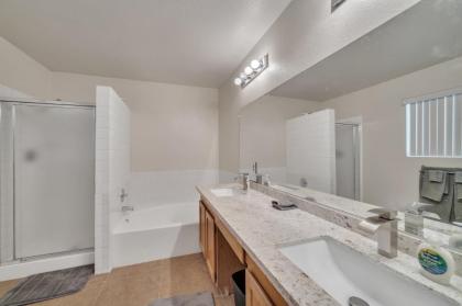 Las Vegas Oasis with Sparkling Pool home - image 21