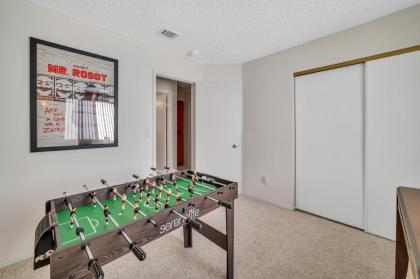 Las Vegas Oasis with Sparkling Pool home - image 24