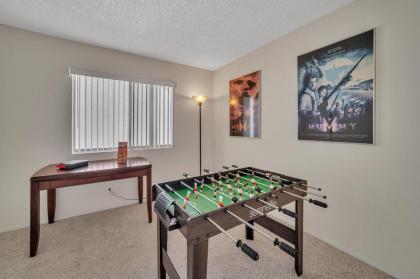 Las Vegas Oasis with Sparkling Pool home - image 6