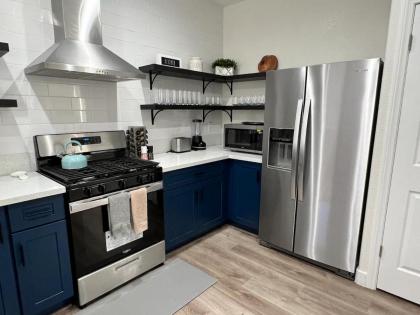Welcome to Your Las Vegas Dream! Perfect Retreat! - image 2