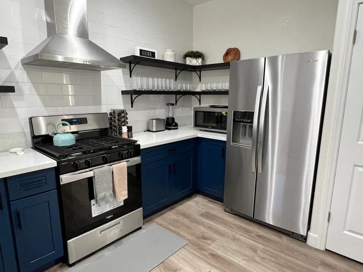 Welcome to Your Las Vegas Dream! Perfect Retreat! - image 2