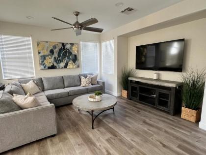 Welcome to Your Las Vegas Dream! Perfect Retreat! - image 6