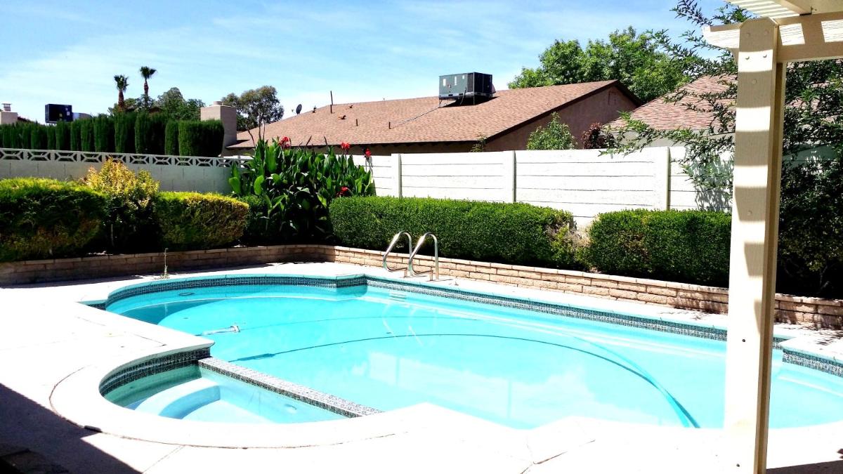 Stunning home close to strip/airprt- monthly - main image