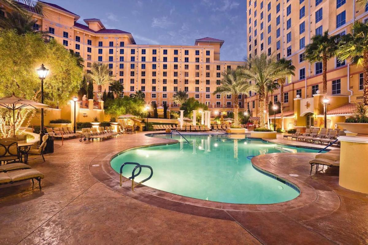 Las Vegas! Mediterranean Style Vacation Retreat - image 3