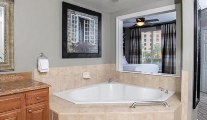 Las Vegas! Mediterranean Style Vacation Retreat - image 9