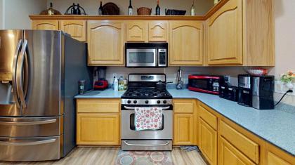 4 Bedroom 2 Bath Modern Single House King Bed Las Vegas GEM - image 4