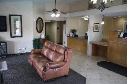 COMFORT INN NORTH - image 12