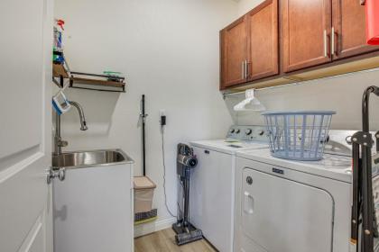 Las Vegas Vacation Rental Private Patio and Yard - image 11