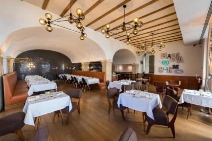 Lisboa Carmo Hotel - image 9