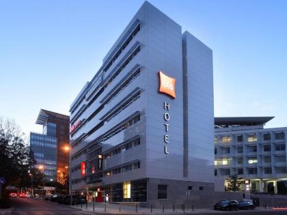 Hotel Ibis Lisboa Parque das Nações - image 1
