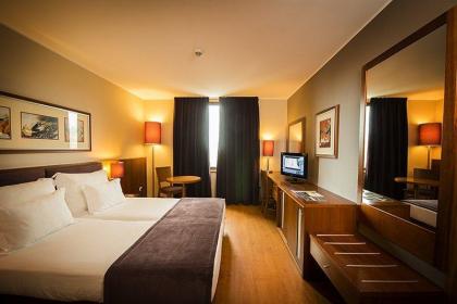 Vila Gale Opera Hotel - image 2