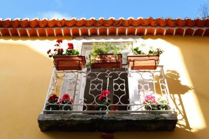 Alfama Yellow House - image 1