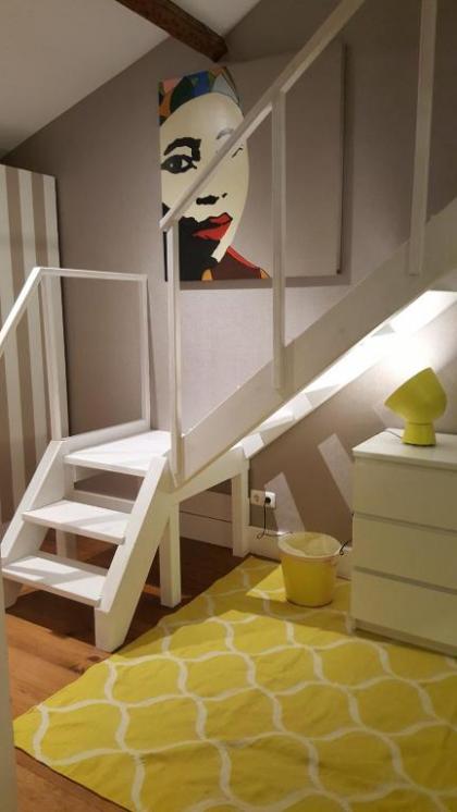 Studios with Mezzanine Rua da Moeda - image 2
