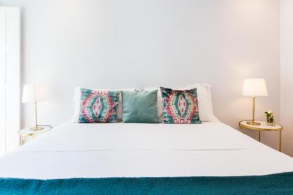 Your Home in Palácio do Bairro Alto - image 10