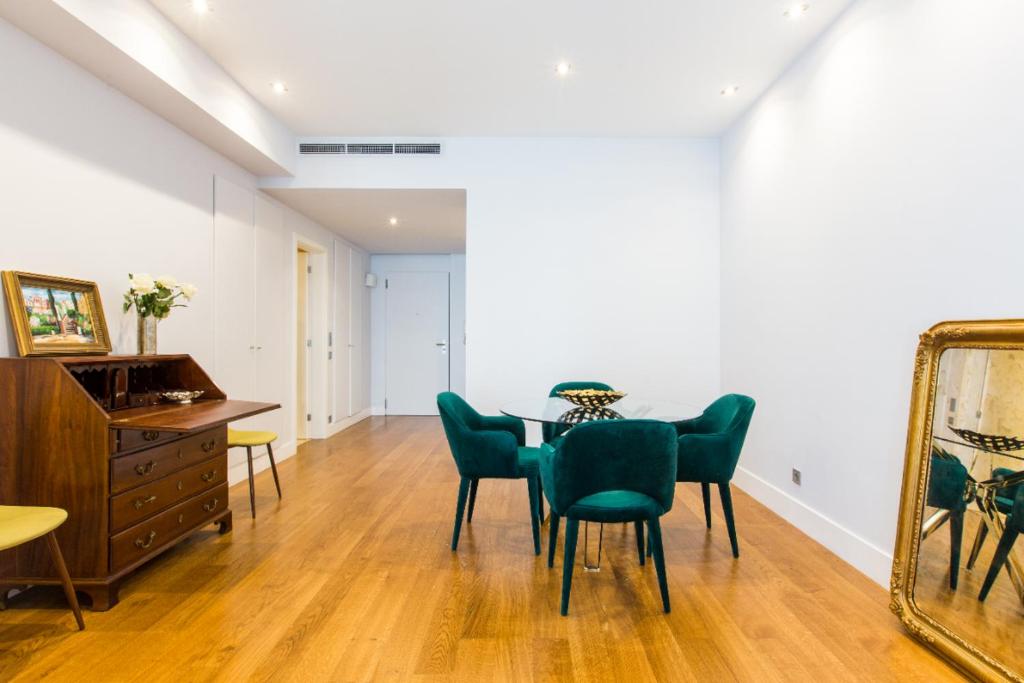 Your Home in Palácio do Bairro Alto - image 7