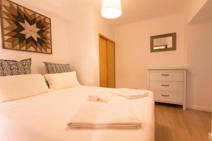 Cosy Chiado by Homing - image 19