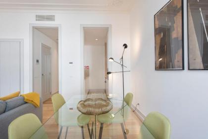 LovelyStay - Fancy Apartment in the heart of Lisbon - image 4