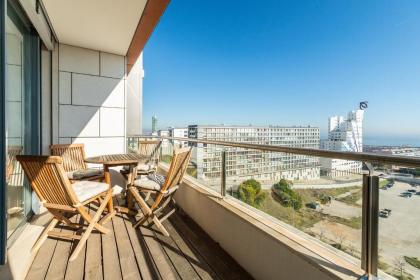 Modern Apartment Expo Views With Balcony - image 15