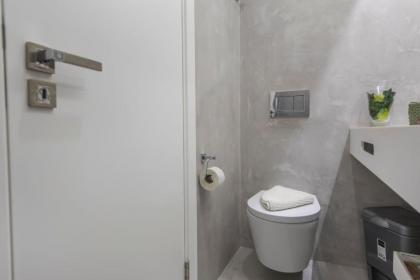 LovelyStay - Vintage Flat Near Santa Justa Elevator! - image 14