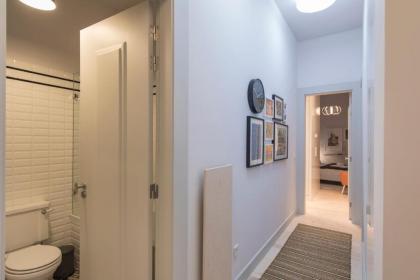 LovelyStay - 3 Bedroom Downtown Wonderwall - image 20