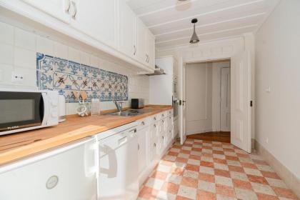 Stunning Apartment in Chiado - Heart of Lisbon - image 13