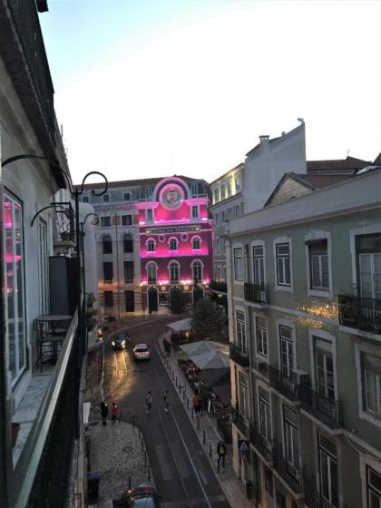 Charming Chiado 2Bedr W/Balcony and View - image 2