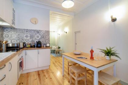 Cosy Madalena Flat - image 13