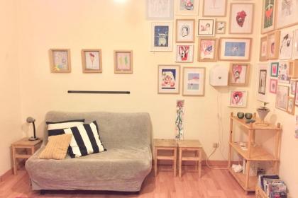 Cozy Estefânia Apartment - An Artists corner! - image 8