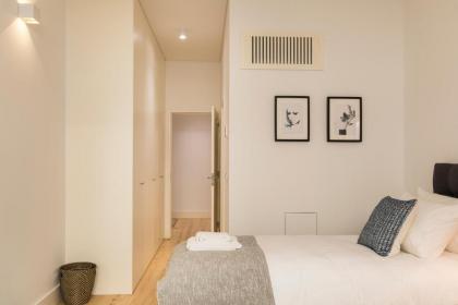 LovelyStay - Hidden Oasis with Terrace - River View - image 9