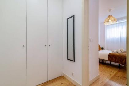 1bd Industrial-Styled Home in Lisbon by GuestReady - image 8