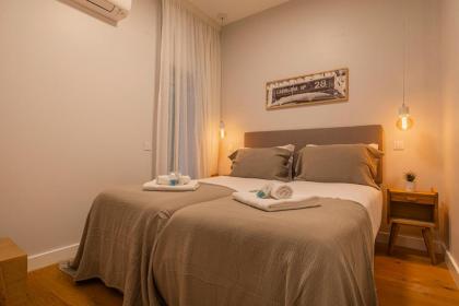 Upscale & Modern 2BDR Apartment - image 15