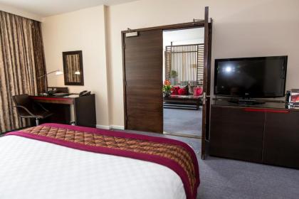Hilton London Canary Wharf - image 3