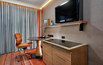 Hilton London Tower Bridge - image 18