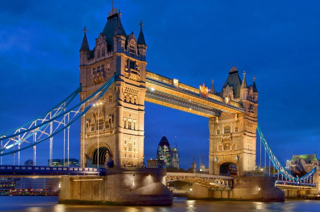 Hilton London Tower Bridge - image 4