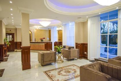 PEMBRIDGE PALACE HOTEL - image 29