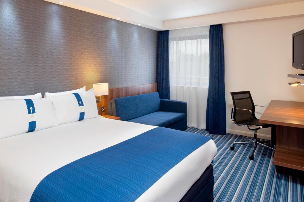 Holiday Inn Express London City - image 2