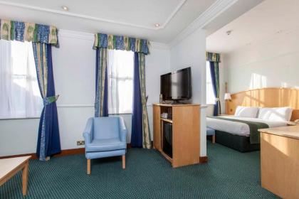 Holiday Inn London Oxford Circus - image 18