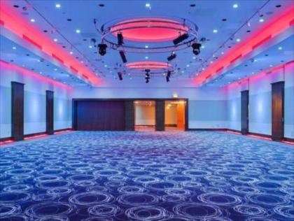 Holiday Inn Express London Golders Green - image 17