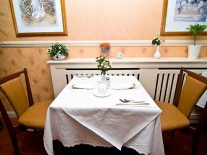 Maranton House Hotel Kensington - image 16