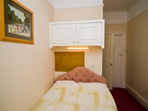 Maranton House Hotel Kensington - image 3