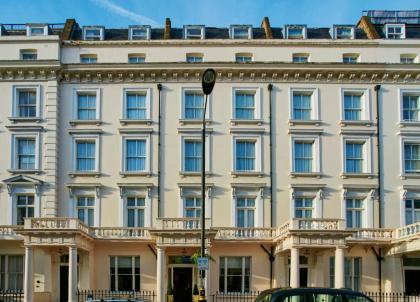 Holiday Inn Express London Victoria - image 1