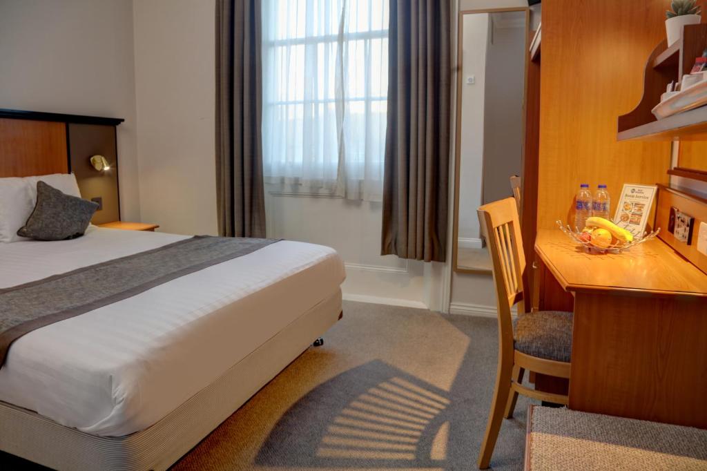 Best Western Corona Hotel - image 4