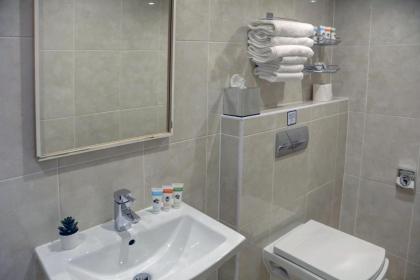 Best Western Corona Hotel - image 9