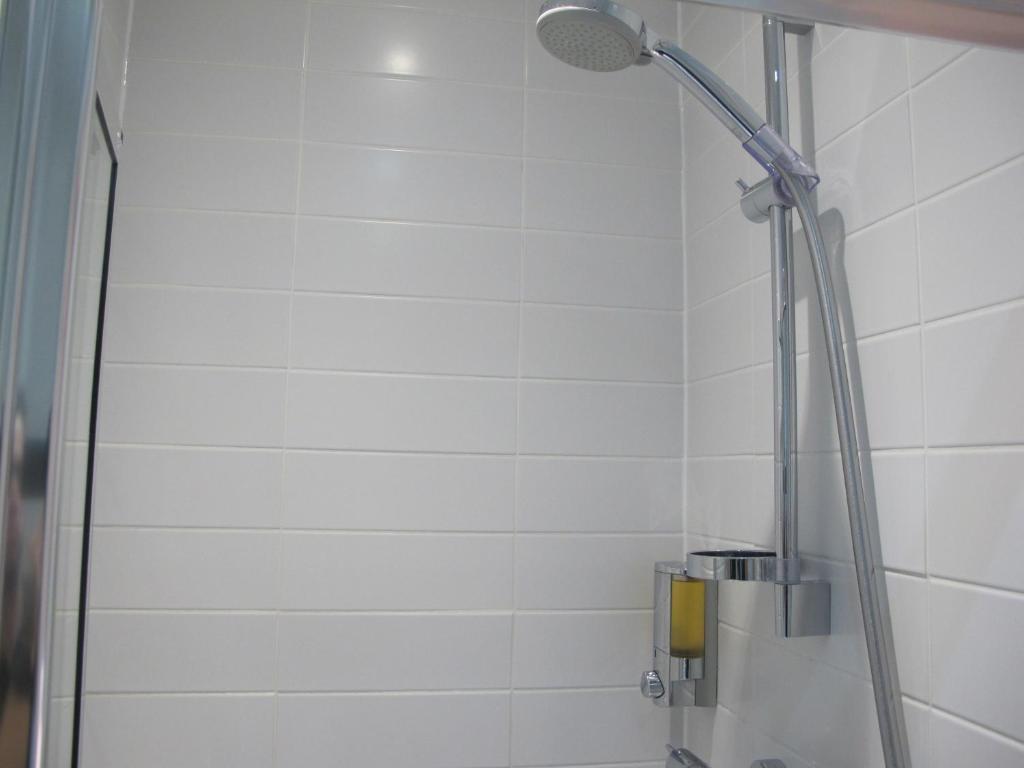 Alhambra Hotel - image 2