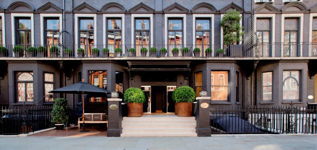Blakes Hotel - main image