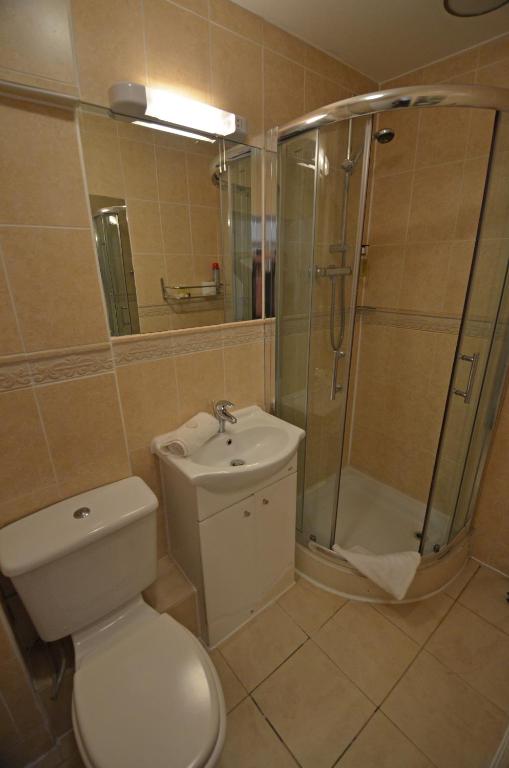 Parkwood Hotel - image 4