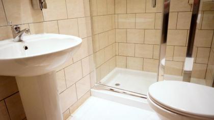La Gaffe - Bed and Breakfast - image 17